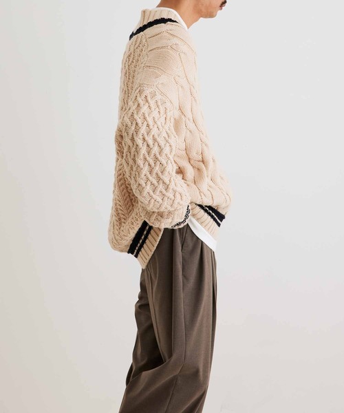 ADAM ET ROPE'（アダムエロペ）の「バルキー ケーブル チルデン ニットプルオーバー/ユニセックス（ニット/セーター・メンズ・ダークグリーン/キナリ・M/L）」の11枚目の写真