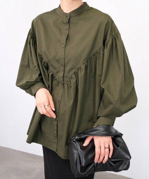 ＡＮＤＪ（アンドジェイ）の「【2022/AW】綿ツイルギャザーブラウス（シャツ/ブラウス・レディース・ホワイト/カーキ/ボルドー/ブラック・M）」の3枚目の写真