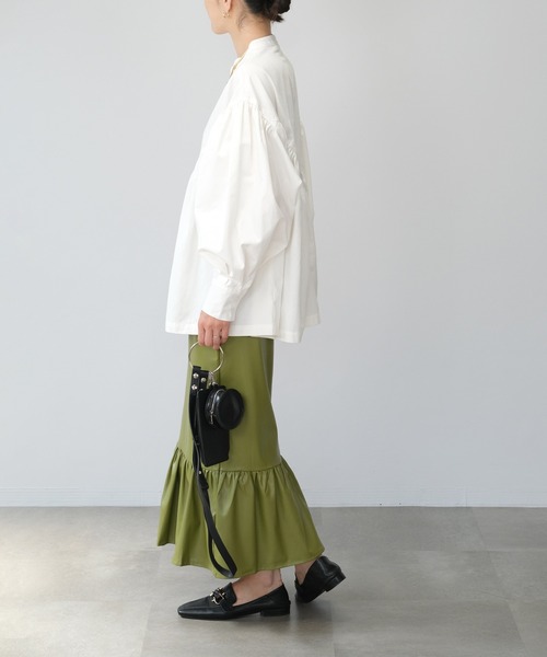 ＡＮＤＪ（アンドジェイ）の「【2022/AW】綿ツイルギャザーブラウス（シャツ/ブラウス・レディース・ホワイト/カーキ/ボルドー/ブラック・M）」の8枚目の写真