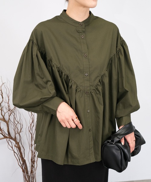 ＡＮＤＪ（アンドジェイ）の「【2022/AW】綿ツイルギャザーブラウス（シャツ/ブラウス・レディース・ホワイト/カーキ/ボルドー/ブラック・M）」の6枚目の写真