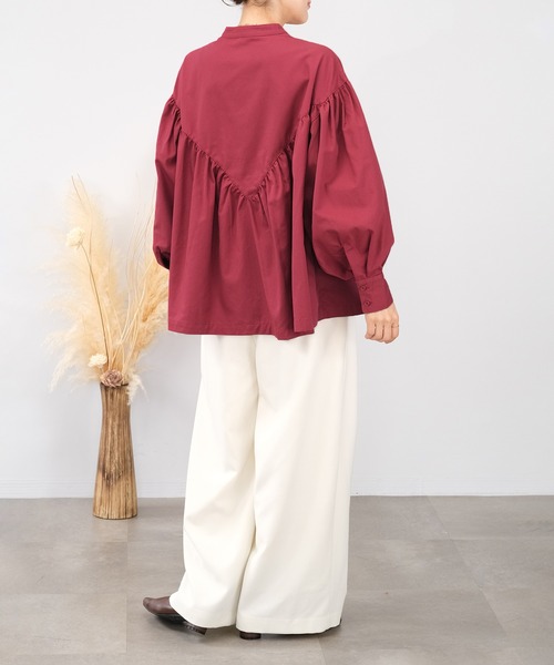 ＡＮＤＪ（アンドジェイ）の「【2022/AW】綿ツイルギャザーブラウス（シャツ/ブラウス・レディース・ホワイト/カーキ/ボルドー/ブラック・M）」の7枚目の写真