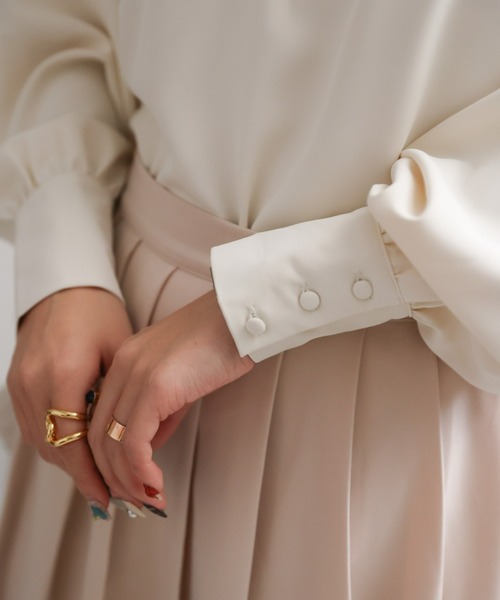 sakishimatokyo(サキシマトーキョー)の「2WAYリボンパワショルブラウス(シャツ/ブラウス・レディース・ブラック/アイボリー/グリーン・FREE)」の6枚目の写真