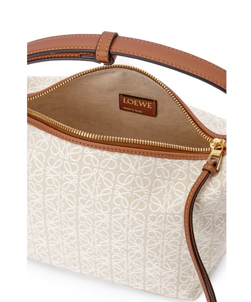 LOEWE（ロエベ）の「キュービィバッグ スモール (アナグラムジャカード