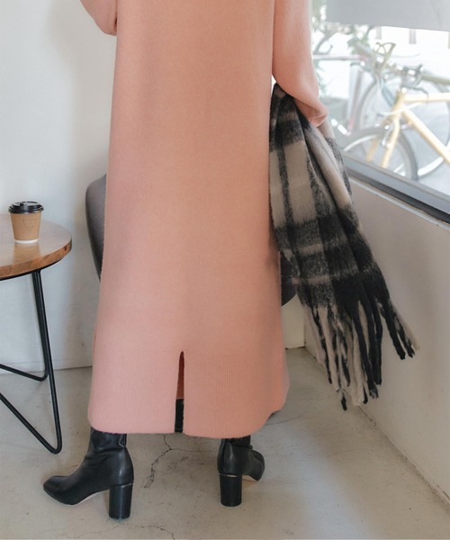 titivate(ティティベイト)の「ハイネックニットワンピース(ワンピース・レディース・ライトブルー/ピンク/ベージュ/オレンジ/チャコール・S/M)」の22枚目の写真