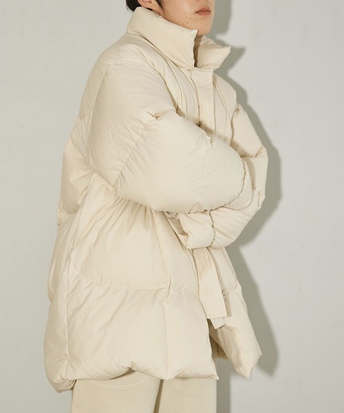 TODAYFUL（トゥデイフル）の「【TODAYFUL/トゥデイフル】スタンドカラーダウンジャケット（ダウンジャケット/コート・レディース・キナリ/ベージュ/ブラック・36/38）」の20枚目の写真