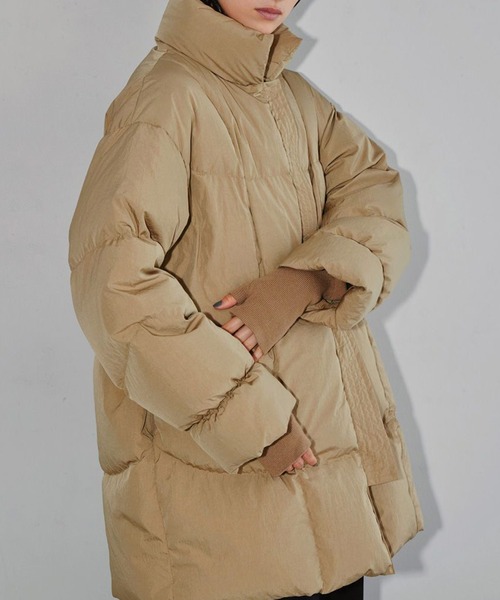 TODAYFUL（トゥデイフル）の「【TODAYFUL/トゥデイフル】スタンドカラーダウンジャケット（ダウンジャケット/コート・レディース・キナリ/ベージュ/ブラック・36/38）」の13枚目の写真