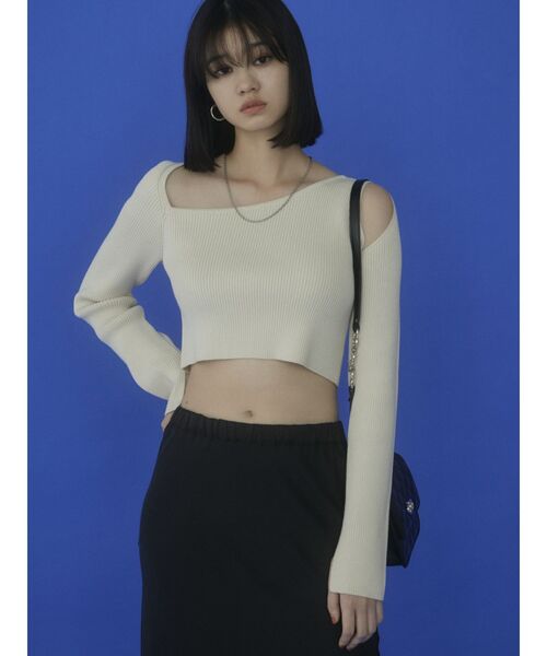 EMODA（エモダ）の「スキンカットラインニット（ニット/セーター・レディース・ブラック/アイボリー/ピンク/パープル・FREE）」の5枚目の写真