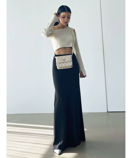 EMODA（エモダ）の「スキンカットラインニット（ニット/セーター・レディース・ブラック/アイボリー/ピンク/パープル・FREE）」の16枚目の写真