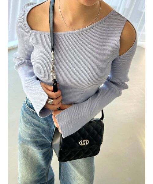 EMODA（エモダ）の「スキンカットラインニット（ニット/セーター・レディース・ブラック/アイボリー/ピンク/パープル・FREE）」の21枚目の写真