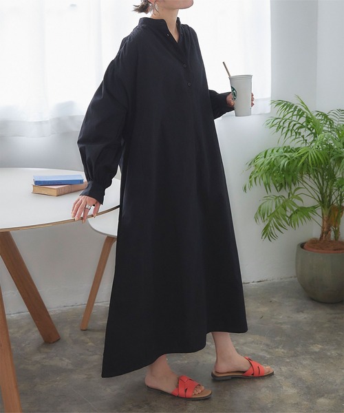 titivate(ティティベイト)の「バンドカラーボリュームギャザーワンピース(シャツワンピース・レディース・オレンジ/ライトピンク/ブラック/オフホワイト・M/S)」の3枚目の写真