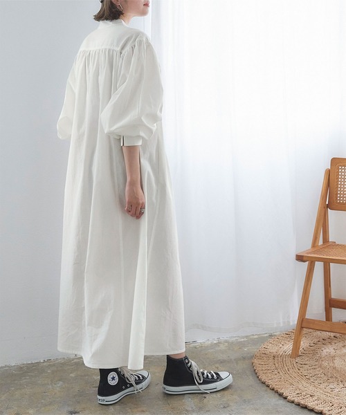 titivate(ティティベイト)の「バンドカラーボリュームギャザーワンピース(シャツワンピース・レディース・オレンジ/ライトピンク/ブラック/オフホワイト・M/S)」の21枚目の写真