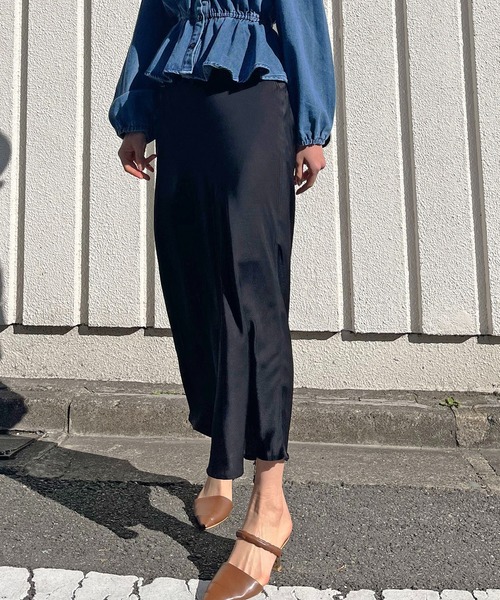 Jewelobe(ジュエローブ)の「サテンロングセミマーメイドスカート(スカート・レディース・ピンク/グリーン/パープル/イエロー/アイボリー/ブラック・FREE)」の18枚目の写真