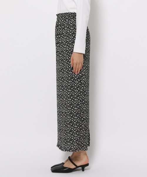 LOWRYS FARM（ローリーズファーム）の「フラワーギャザータイトスカート　187557（スカート・レディース・グリーン/ブラック/アイボリー・FREE）」の18枚目の写真