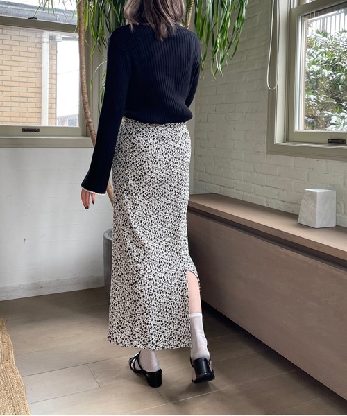 LOWRYS FARM（ローリーズファーム）の「フラワーギャザータイトスカート　187557（スカート・レディース・グリーン/ブラック/アイボリー・FREE）」の11枚目の写真