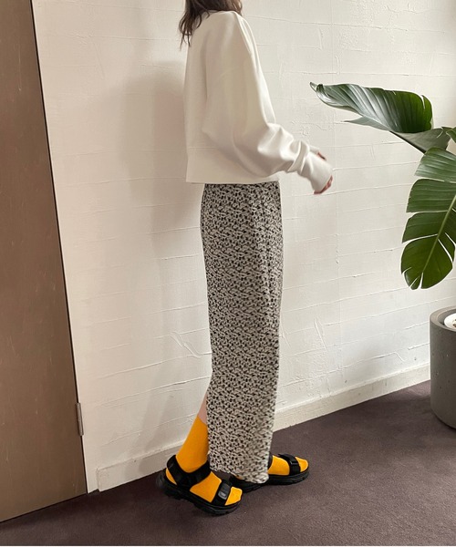 LOWRYS FARM（ローリーズファーム）の「フラワーギャザータイトスカート　187557（スカート・レディース・グリーン/ブラック/アイボリー・FREE）」の15枚目の写真