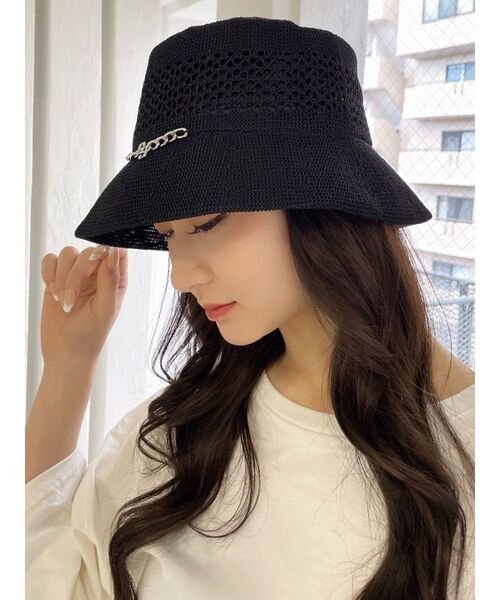 GYDA（ジェイダ）の「GGチェーン付きカゴバケットHAT（ハット・レディース・ベージュ/ブラック・FREE）」の4枚目の写真