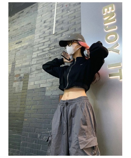 DEVICE（デバイス）の「ストリートデザイン ルーズ ワイド カーゴパンツ パラシュートパンツ（カーゴパンツ・レディース・ブラック/グレー・FREE）」の19枚目の写真