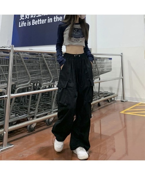 DEVICE（デバイス）の「ストリートデザイン ルーズ ワイド カーゴパンツ パラシュートパンツ（カーゴパンツ・レディース・ブラック/グレー・FREE）」の13枚目の写真