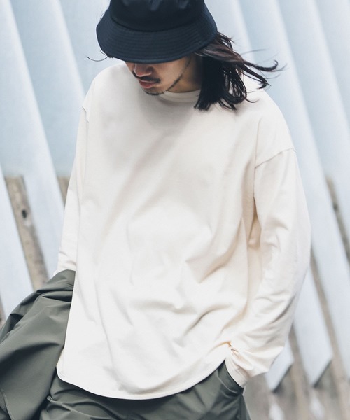 URBAN RESEARCH Sonny Label(アーバンリサーチサニーレーベル)の「『抗菌/防臭』ラウンドヘムロングスリーブTシャツ(Tシャツ/カットソー・メンズ・ホワイト/チャコールグレー/ホワイト系その他・MEDIUM/LARGE)」の3枚目の写真