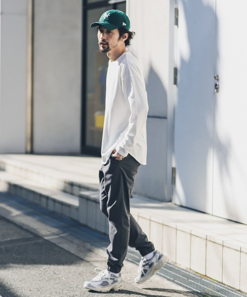 URBAN RESEARCH Sonny Label(アーバンリサーチサニーレーベル)の「『抗菌/防臭』ラウンドヘムロングスリーブTシャツ(Tシャツ/カットソー・メンズ・ホワイト/チャコールグレー/ホワイト系その他・MEDIUM/LARGE)」の9枚目の写真