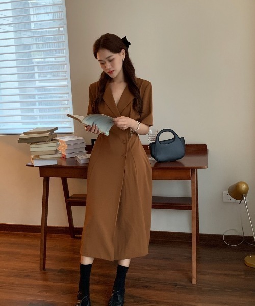 N.s(エヌドットエス)の「開襟カシュクールロングワンピース(ワンピース・レディース・ベージュ/ブラウン/ブラック・FREE)」の5枚目の写真