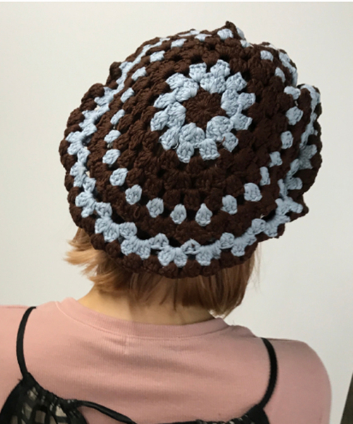 Casselini（キャセリーニ）の「【Casselini/キャセリーニ】クロシェベレーボウ（ハンチング/ベレー帽・レディース・ベージュ/ブルー・FREE）」の2枚目の写真