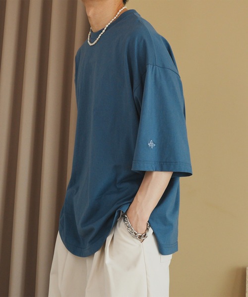 ADAMASTE（アダマスト）の「ワンポイントロゴ刺繍ビッグTEE（Tシャツ/カットソー・メンズ・グレイッシュベージュ/エメラルド/ブラック/ブルー/ピンク/ライトグレー・SMALL/MEDIUM/LARGE）」の5枚目の写真