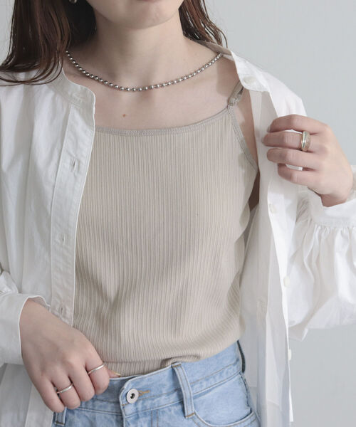 fredy emue（フレディエミュ）の「【fredy emue/フレディエミュ】後ろ開きカップ付きキャミソール（キャミソール・レディース・ブラック/オフホワイト/ベージュ・38）」の3枚目の写真