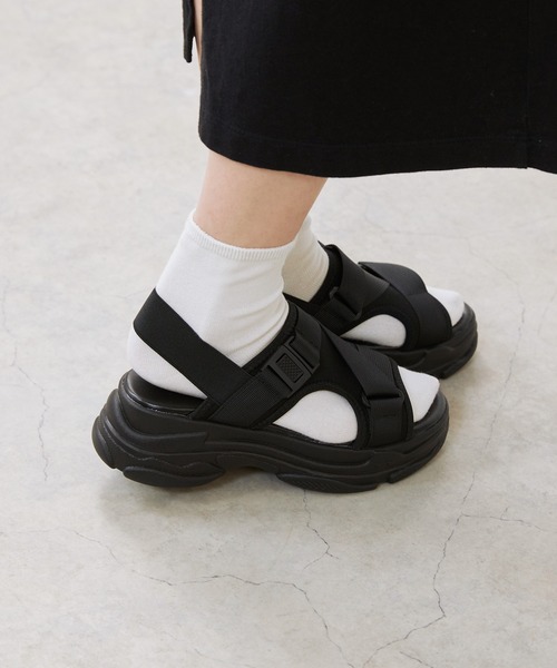welleg(ウェレッグ)の「厚底 スポーツサンダル(サンダル・レディース・ホワイト/ブラック・S/M/L/LL)」の21枚目の写真