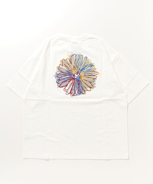 BEAVER(ビーバー)の「B omnivore/ビーオムニボー BIG FLOWER TEE 16/S オープンエンド天竺 Tシャツ(Tシャツ/カットソー・メンズ・ブラック/ホワイト・L/M)」の12枚目の写真