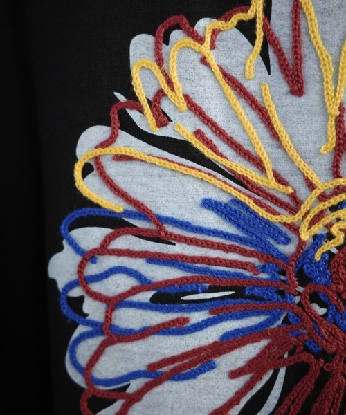 BEAVER(ビーバー)の「B omnivore/ビーオムニボー BIG FLOWER TEE 16/S オープンエンド天竺 Tシャツ(Tシャツ/カットソー・メンズ・ブラック/ホワイト・L/M)」の9枚目の写真