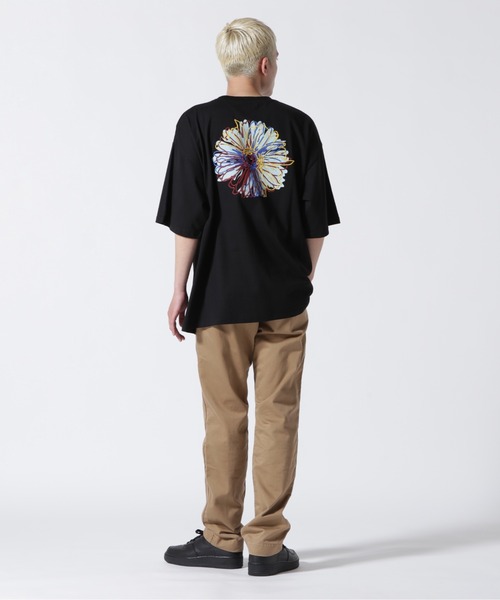 BEAVER(ビーバー)の「B omnivore/ビーオムニボー BIG FLOWER TEE 16/S オープンエンド天竺 Tシャツ(Tシャツ/カットソー・メンズ・ブラック/ホワイト・L/M)」の22枚目の写真
