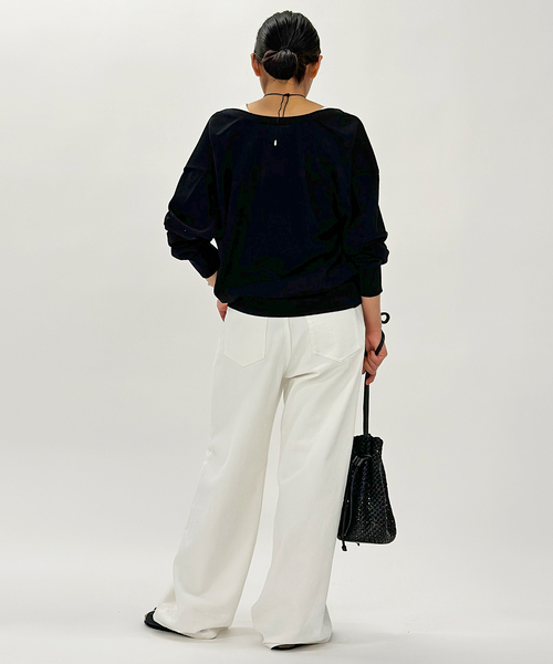 AP STUDIO（エーピーストゥディオ）の「ディープVネック