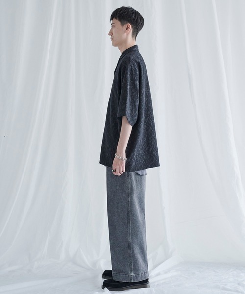 PUBLIC TOKYO(パブリックトウキョウ)の「ダークジャガードオープンカラーシャツ(シャツ/ブラウス・メンズ・ダークグレー/ブラック・1/2)」の4枚目の写真