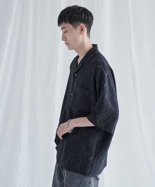 PUBLIC TOKYO(パブリックトウキョウ)の「ダークジャガードオープンカラーシャツ(シャツ/ブラウス・メンズ・ダークグレー/ブラック・1/2)」の13枚目の写真