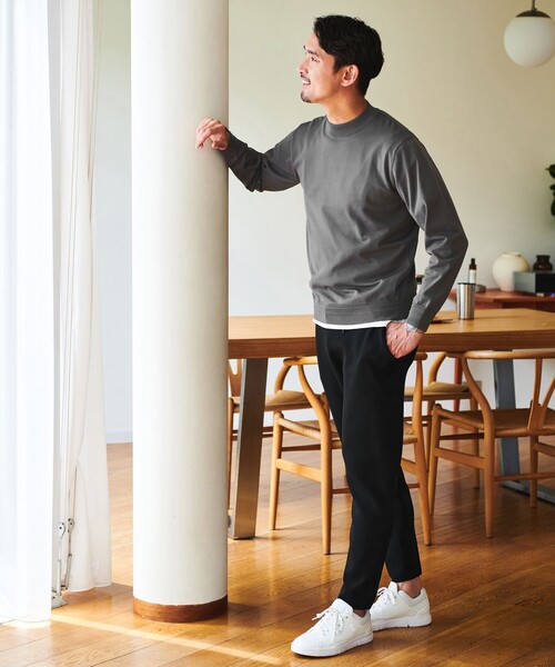 green label relaxing（グリーンレーベルリラクシング）の「【WEB限定】JUSTFIT ポリエステル モックネック ニット Ⅱ（ニット/セーター・メンズ・ブラック/ライトグレー/ダークグレー/ネイビー・S/M/L/XL）」の5枚目の写真