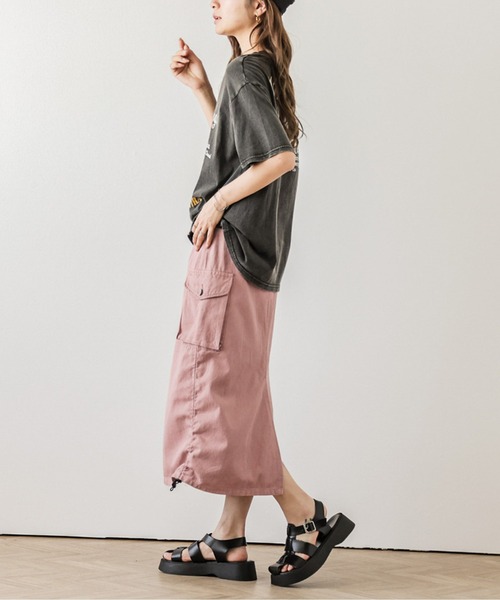 AMELY（エミリー）の「バックスリットカーゴスカート（スカート・レディース・ブラック/ピンク/ホワイト/カーキ・L/M）」の12枚目の写真