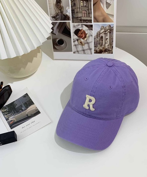 NANEA（ナネア）の「Rロゴ刺繍ベースボールキャップCAP帽子（キャップ・レディース・パープル/ネイビー/イエロー/グリーン/ホワイト/ブラウン/ブラック/ベージュ/オレンジ/ダークグリーン/ワインレッド/ブルー/ライトカーキ/チャコールグレー/モカ・フリー）」の12枚目の写真