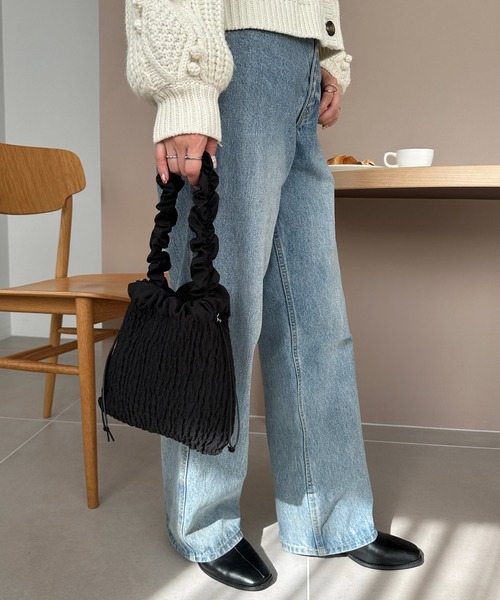 DISCOAT(ディスコート)の「【2WAY/WEB限定】シャーリングドローコードミニショルダーバッグ(ショルダーバッグ・レディース・ブラック/ブラウン/アイボリー・FREE)」の19枚目の写真