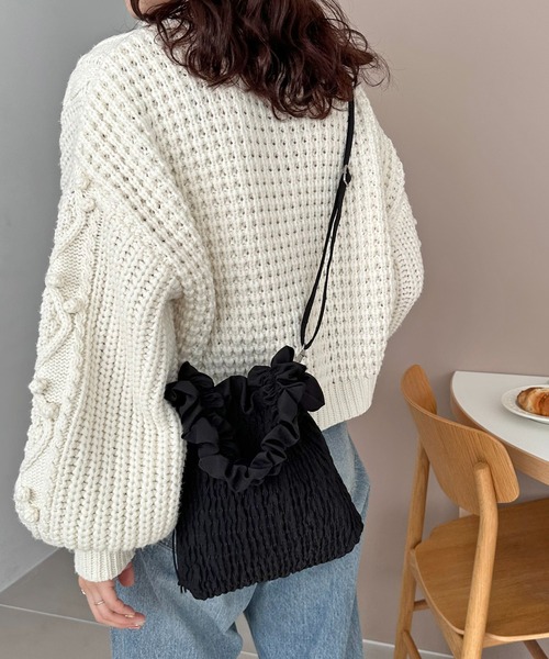 DISCOAT(ディスコート)の「【2WAY/WEB限定】シャーリングドローコードミニショルダーバッグ(ショルダーバッグ・レディース・ブラック/ブラウン/アイボリー・FREE)」の4枚目の写真