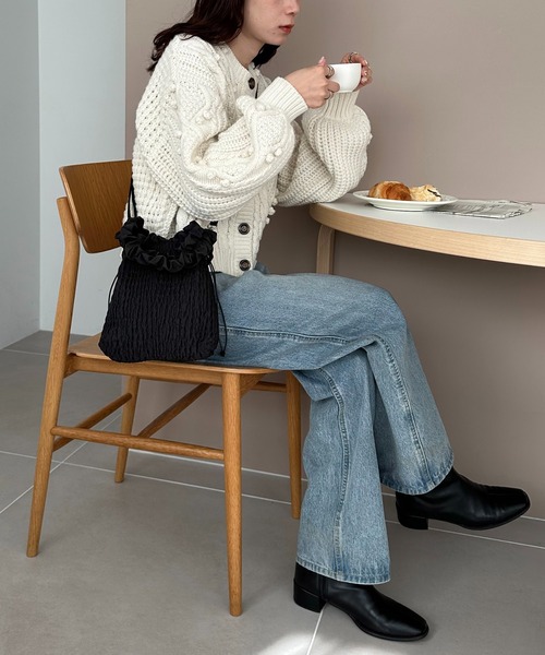 DISCOAT(ディスコート)の「【2WAY/WEB限定】シャーリングドローコードミニショルダーバッグ(ショルダーバッグ・レディース・ブラック/ブラウン/アイボリー・FREE)」の5枚目の写真