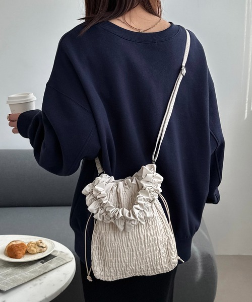 DISCOAT(ディスコート)の「【2WAY/WEB限定】シャーリングドローコードミニショルダーバッグ(ショルダーバッグ・レディース・ブラック/ブラウン/アイボリー・FREE)」の9枚目の写真