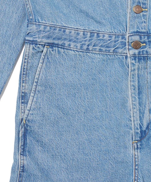 Levi's(リーバイス)の「Levi's/リーバイス デニムジャンプスーツ ライトインディゴ MORE MONEY MORE PROBLEMS(つなぎ/オールインワン・レディース・ライトインディゴブルー・S/M/XS)」の16枚目の写真