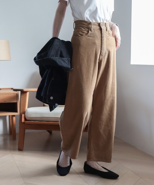 AMERICAN HOLIC(アメリカンホリック)の「コーデュロイコクーンパンツ(その他パンツ・レディース・キャメル/カーキ/アイボリー・S/M/L)」の15枚目の写真