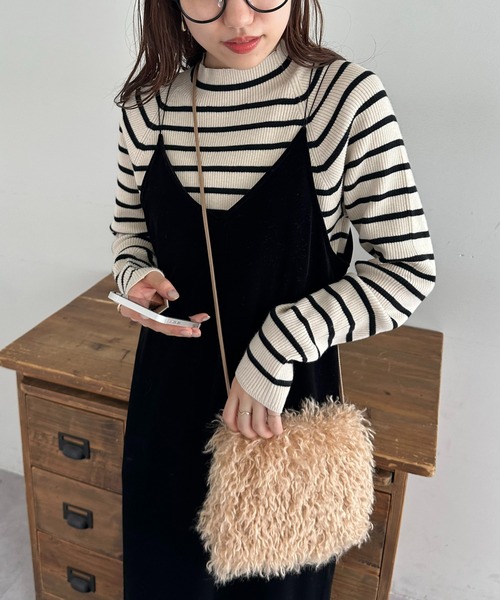 DISCOAT（ディスコート）の「カーリーファーミニショルダーバッグ（ショルダーバッグ・レディース・アイボリー/ベージュ・FREE）」の12枚目の写真