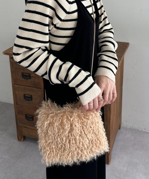 DISCOAT（ディスコート）の「カーリーファーミニショルダーバッグ（ショルダーバッグ・レディース・アイボリー/ベージュ・FREE）」の16枚目の写真