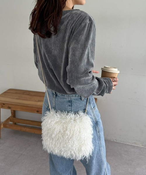 DISCOAT（ディスコート）の「カーリーファーミニショルダーバッグ（ショルダーバッグ・レディース・アイボリー/ベージュ・FREE）」の20枚目の写真