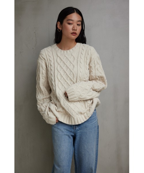 AZUL by moussy（アズールバイマウジー）の「シェニールケーブルニット（ニット/セーター・メンズ・グレー/アイボリー/レッド系その他/ベージュ/ブラック/ブルー・L-XL/S-M）」の2枚目の写真