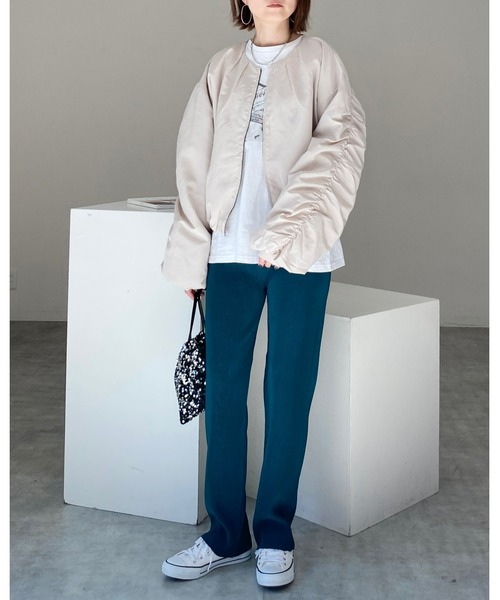 She's Closet(シーズクローゼット)の「ノーカラーボリューム袖シャーリングスリーブショートブルゾン(ブルゾン・レディース・ブラック/アイボリー/カーキ/モカ/ピンク・FREE)」の19枚目の写真