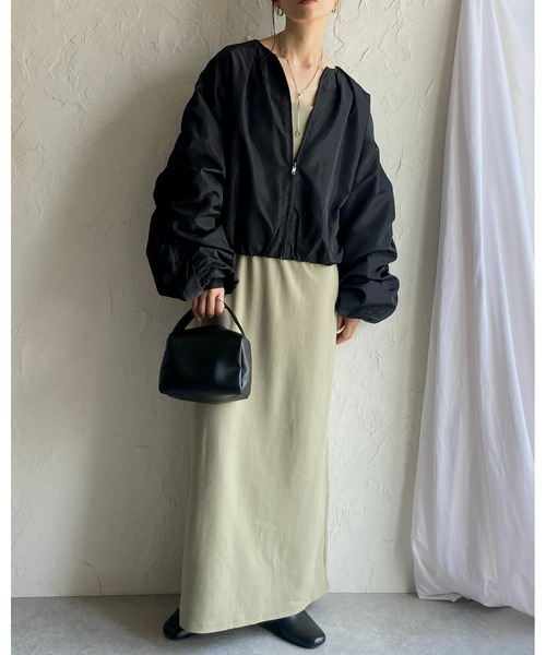 She's Closet(シーズクローゼット)の「ノーカラーボリューム袖シャーリングスリーブショートブルゾン(ブルゾン・レディース・ブラック/アイボリー/カーキ/モカ/ピンク・FREE)」の21枚目の写真